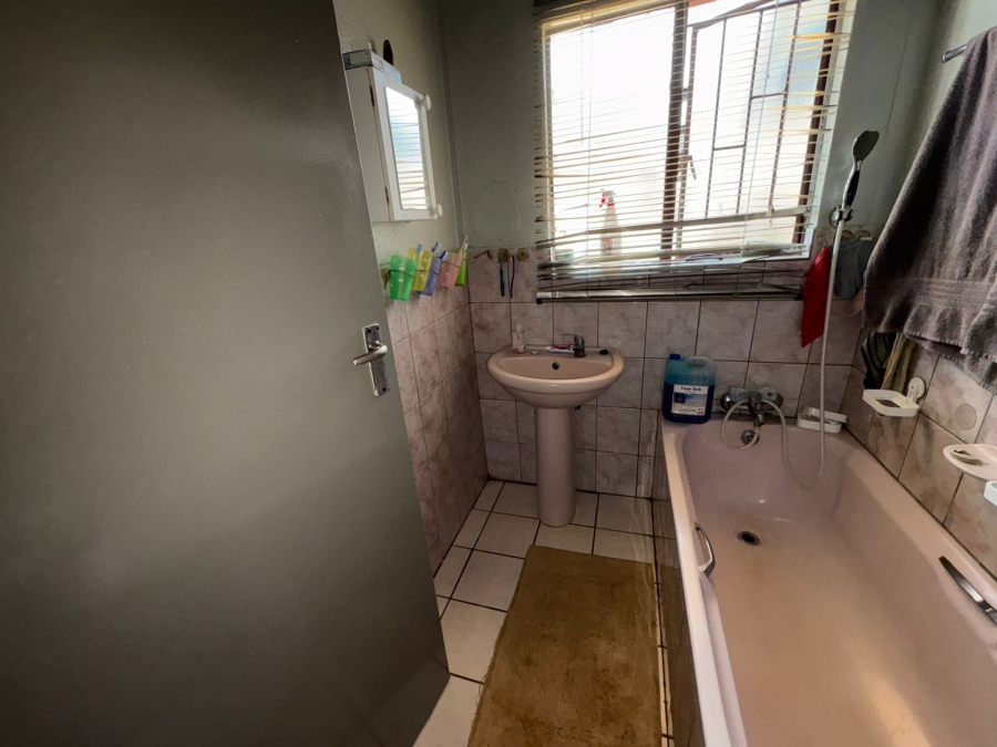3 Bedroom Property for Sale in Tlhabane North West